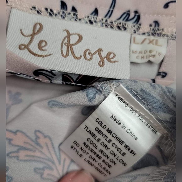 Le Rose Womens silky robe sz large/XL pink floral print long sleeves lingerie - Picture 3 of 3